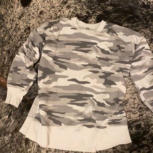 Camo pullover